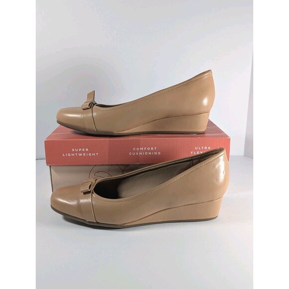 Easy Spirit Shoes - Easy Spirit Gerta e360 Tan Beige Bow Wedge Slip On Shoes Size 7M NIB